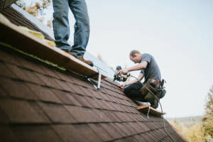 Local Roofers in Midland Life Ins Co, SD